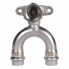 ROMMER Пресс угольник проходной настенный с креплением 15х1/2